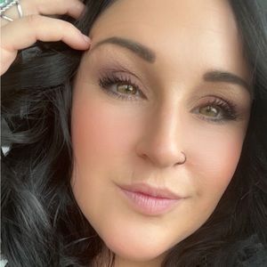 Meet your Posher, Tabitha